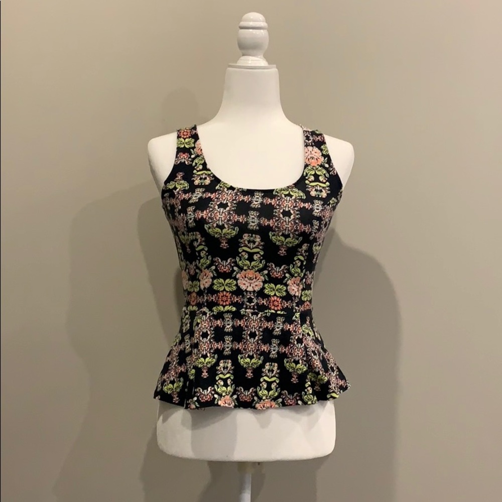 Kohl’s Candies damask peplum tank top